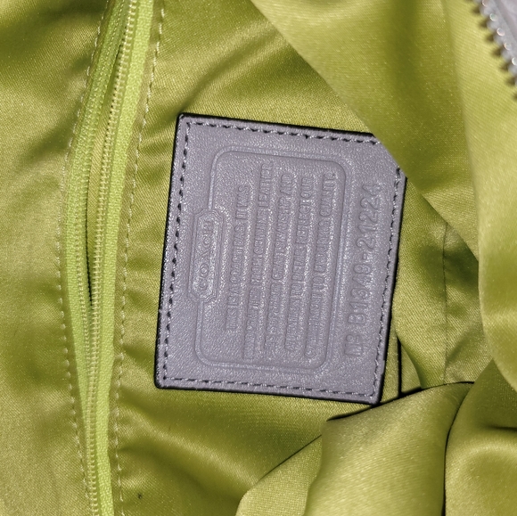 Vintage Coach Crossbody in Grey - Picture 9 of 11